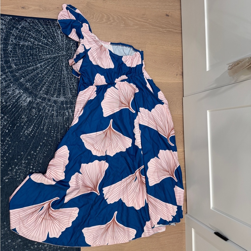 Off the shoulder, never worn, gorgeous maxi